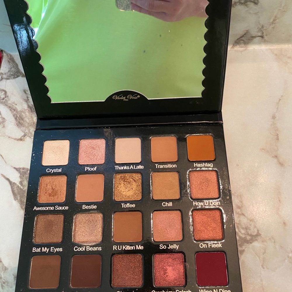 Violet Voss Pallet